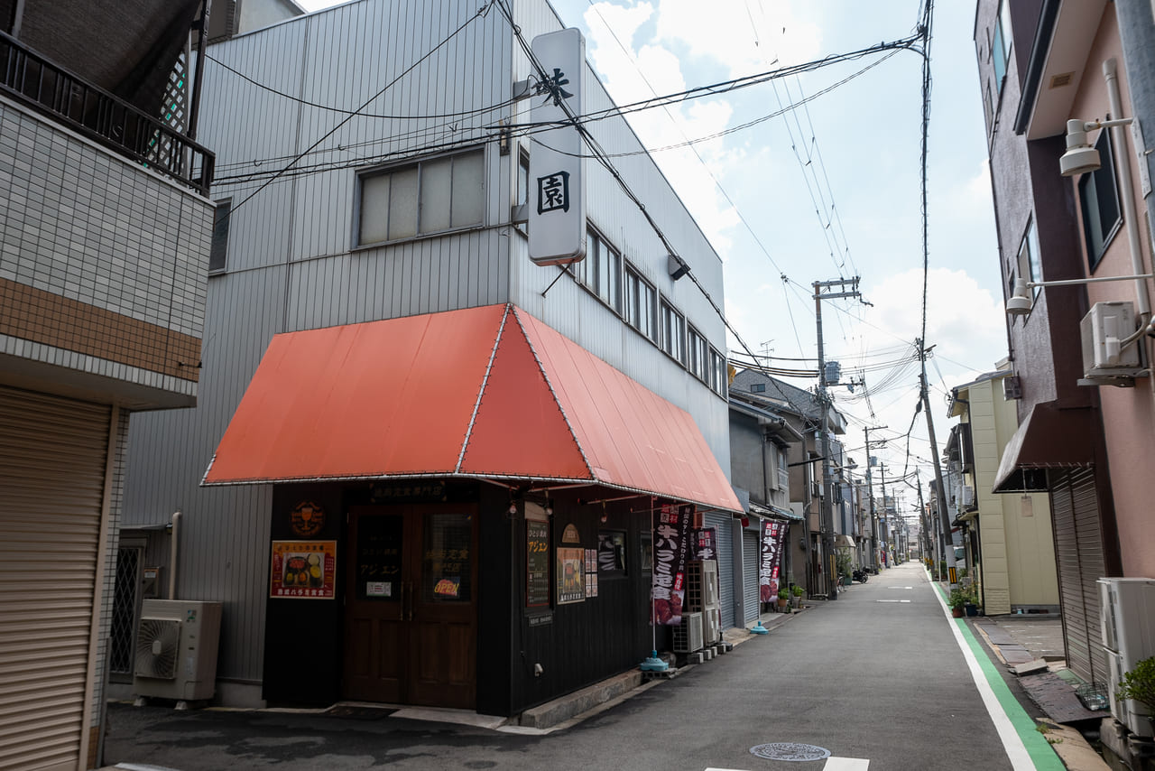 アジエンの外観